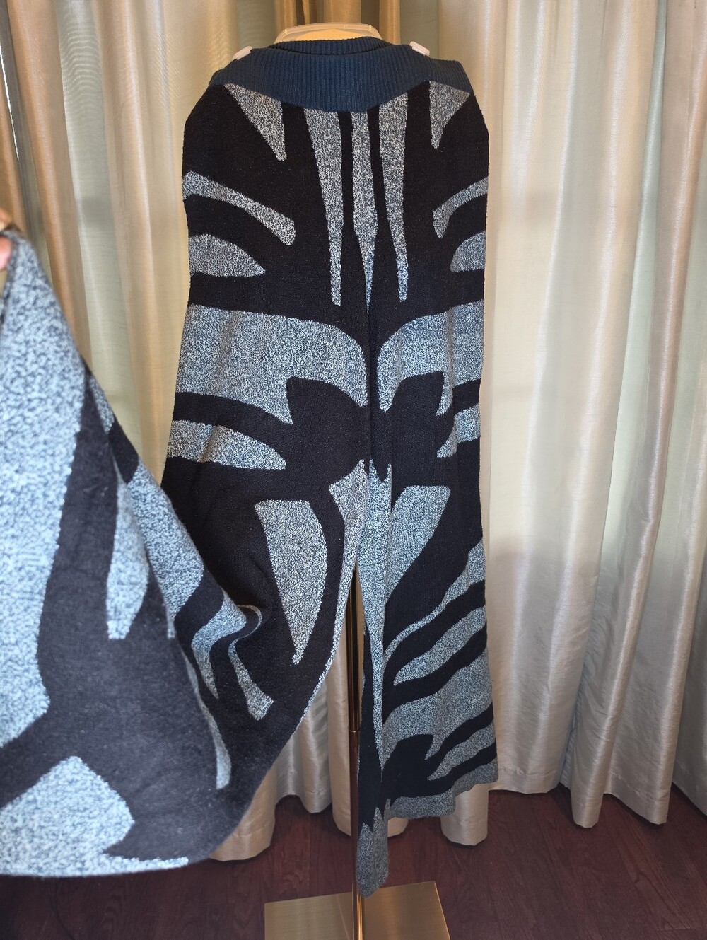Gabrielle Union Abstract Heavy Knit Wide-Leg Retro Maximalist  Pants